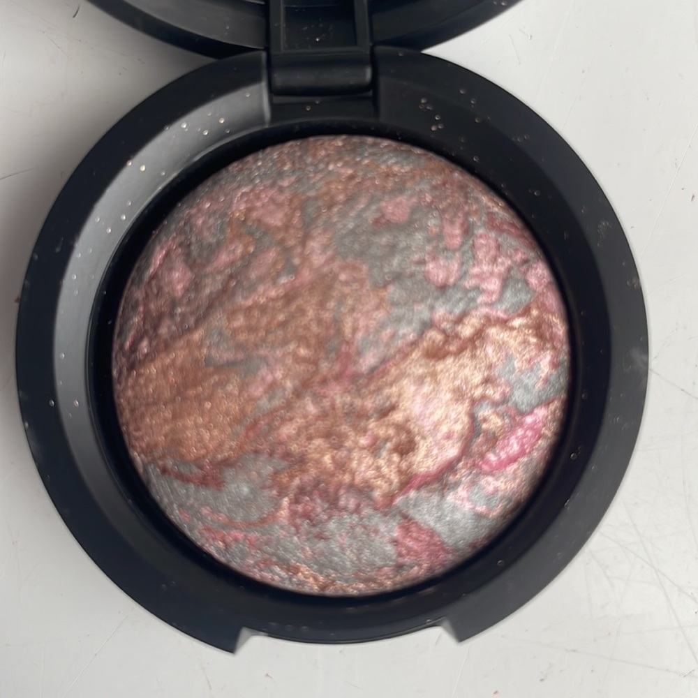 Laura Geller makeup baked marble full size eyeshadow toasty pink brand new - Picture 4 of 4